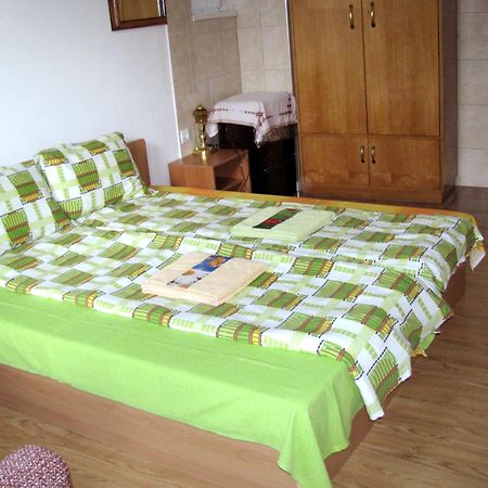 Samovodene Guest House Familia מראה חיצוני תמונה