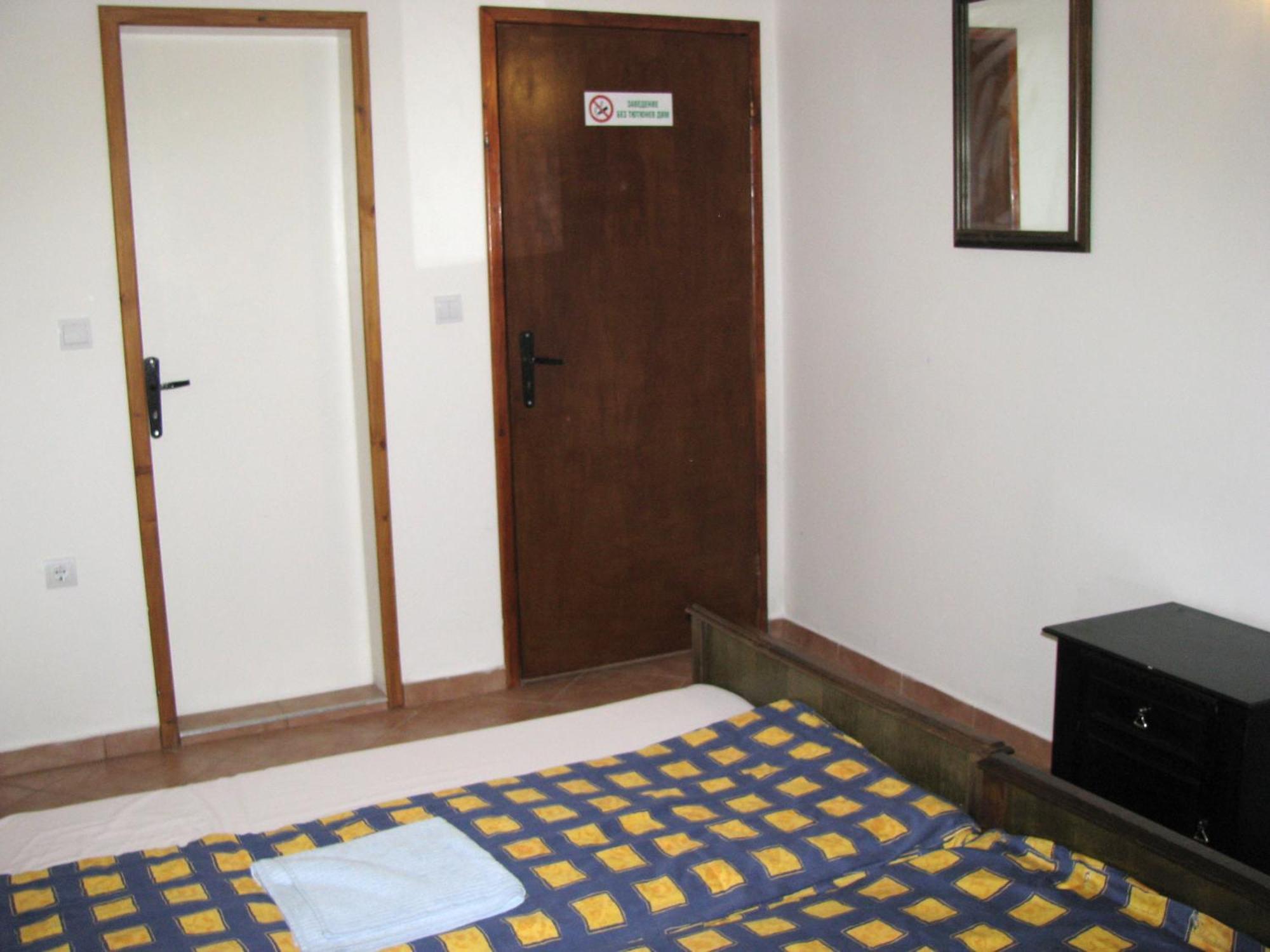Samovodene Guest House Familia מראה חיצוני תמונה