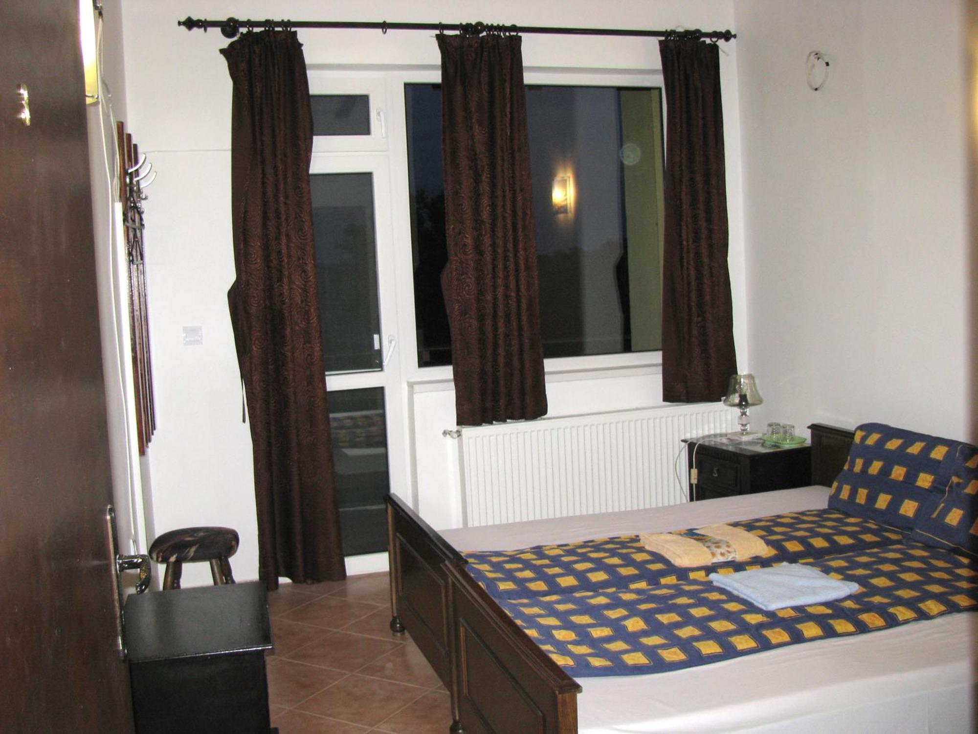 Samovodene Guest House Familia מראה חיצוני תמונה