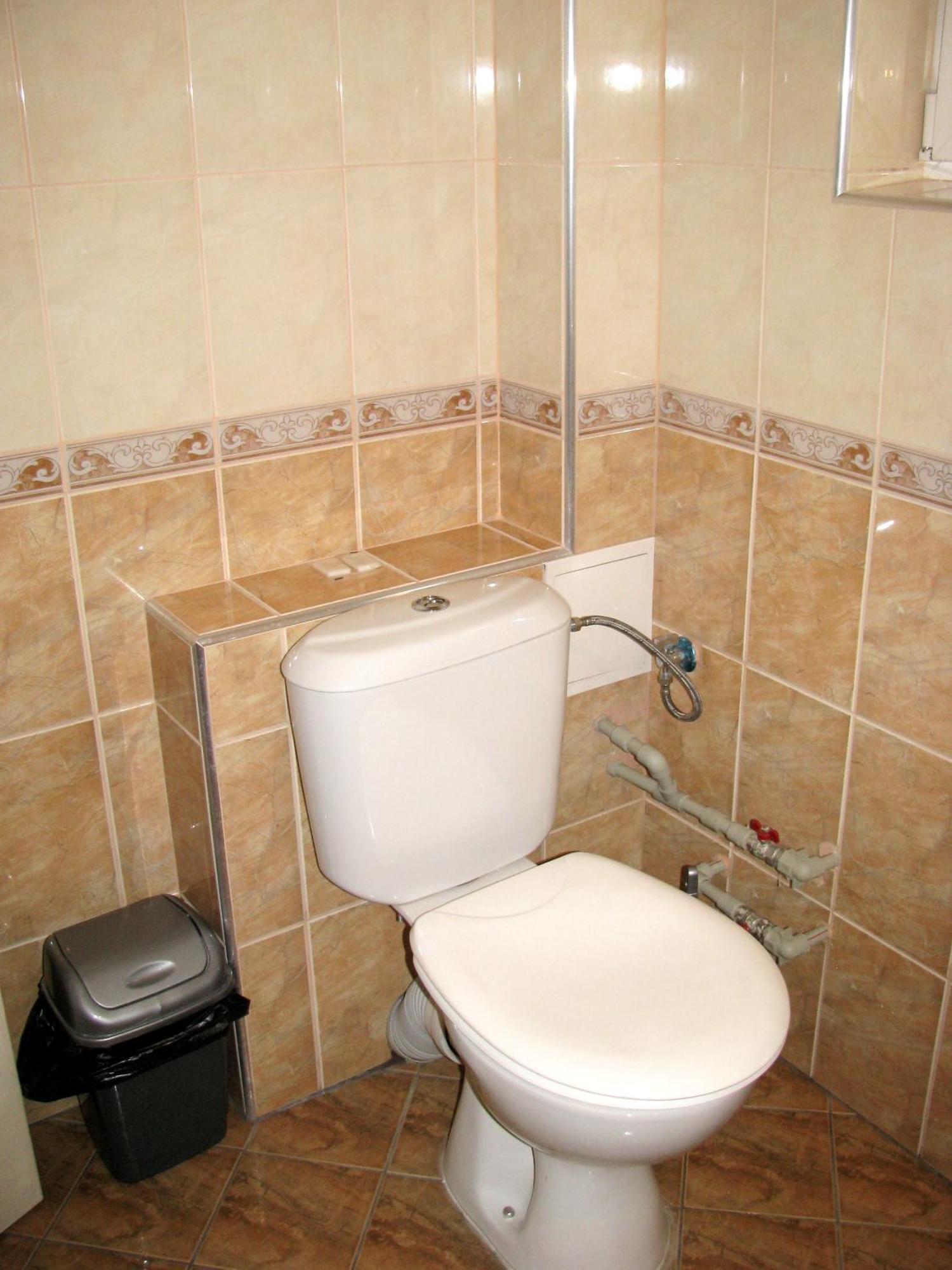 Samovodene Guest House Familia מראה חיצוני תמונה