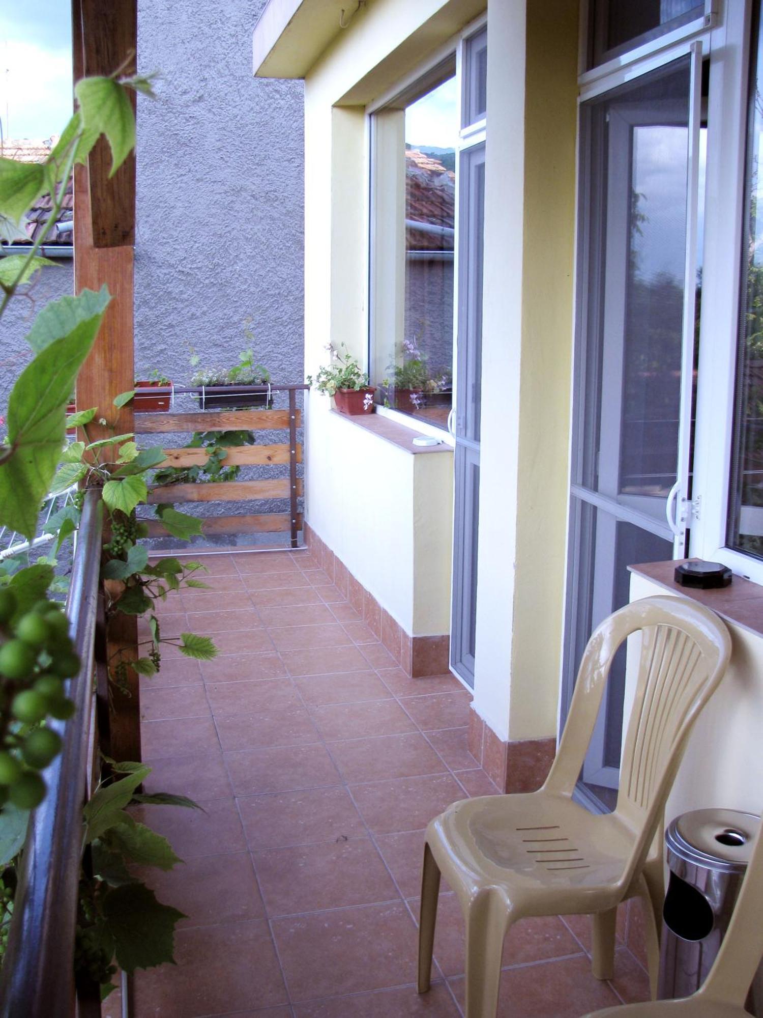 Samovodene Guest House Familia מראה חיצוני תמונה