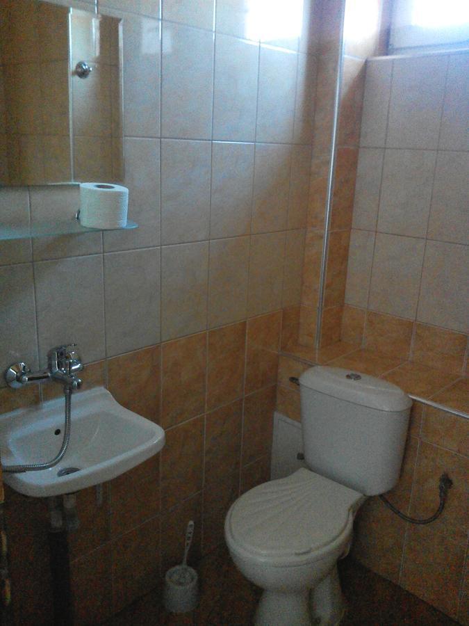 Samovodene Guest House Familia מראה חיצוני תמונה