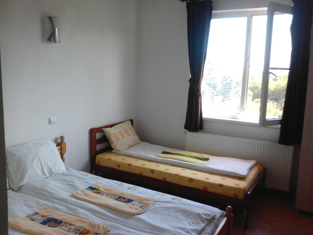 Samovodene Guest House Familia מראה חיצוני תמונה